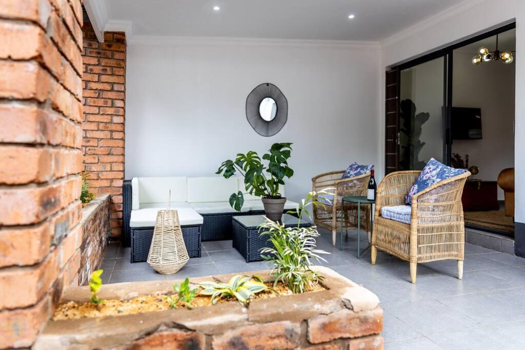 No 1 Dicks Street Apartment Howick Exterior photo